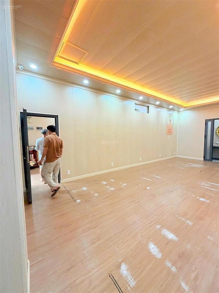 Bán nhà riêng, cấp 4, tại cách mạng tháng tám, 8,9 tỷ, 80m2, giá siêu hời