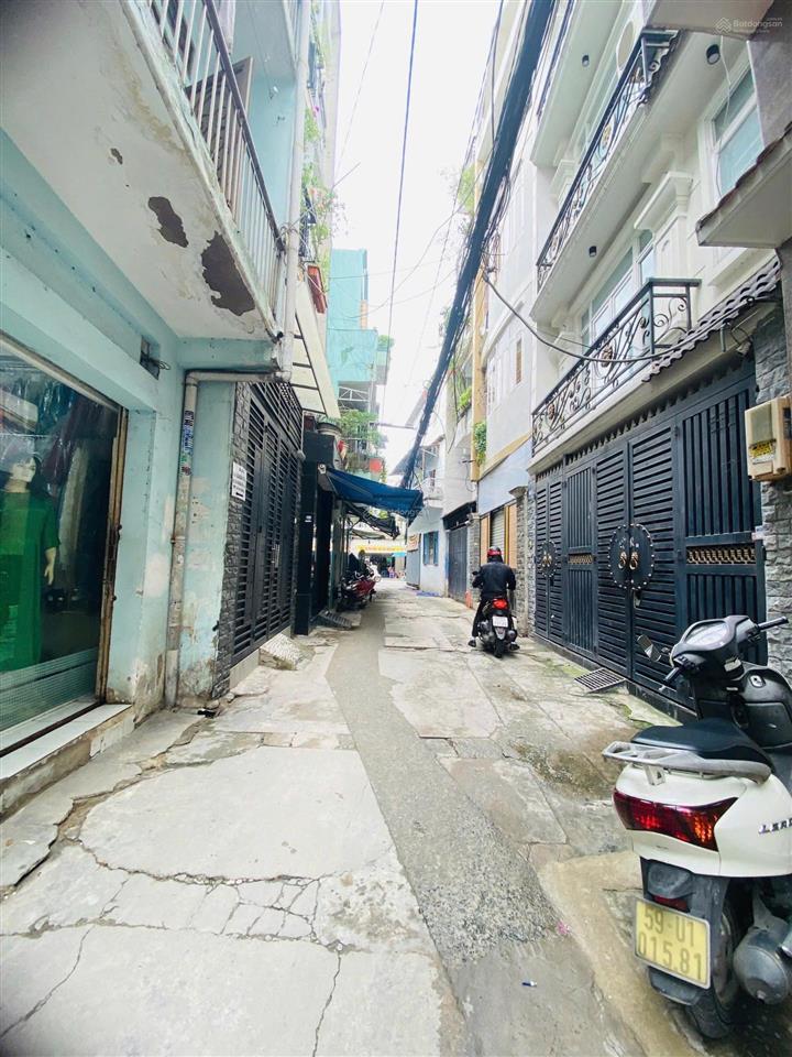Bán nhà riêng tại hồ bá kiện, 7,3 tỷ, 34 m2, 7pn, 4 tầng, pháp lý đầy đủ, đẹp, nhiều tiện ích