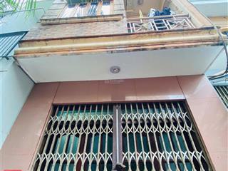 Bán nhà riêng tại hồ bá kiện, 7,3 tỷ, 34 m2, 7pn, 4 tầng, pháp lý đầy đủ, đẹp, nhiều tiện ích