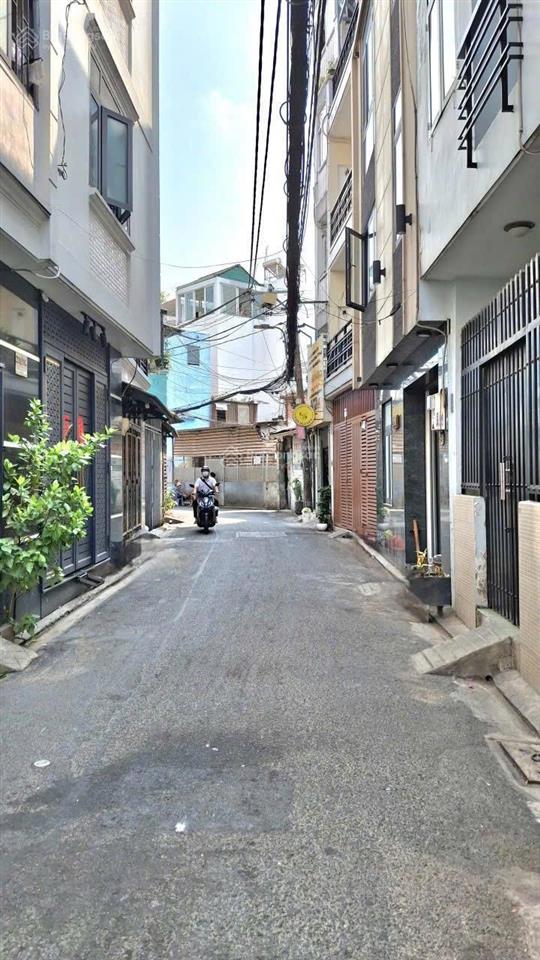 Bán nhà riêng tại hoàng hoa thám, xe hơi trước nhà, 8,8 tỷ, 45m2, 4pn, 3wc, nhiều tiện ích
