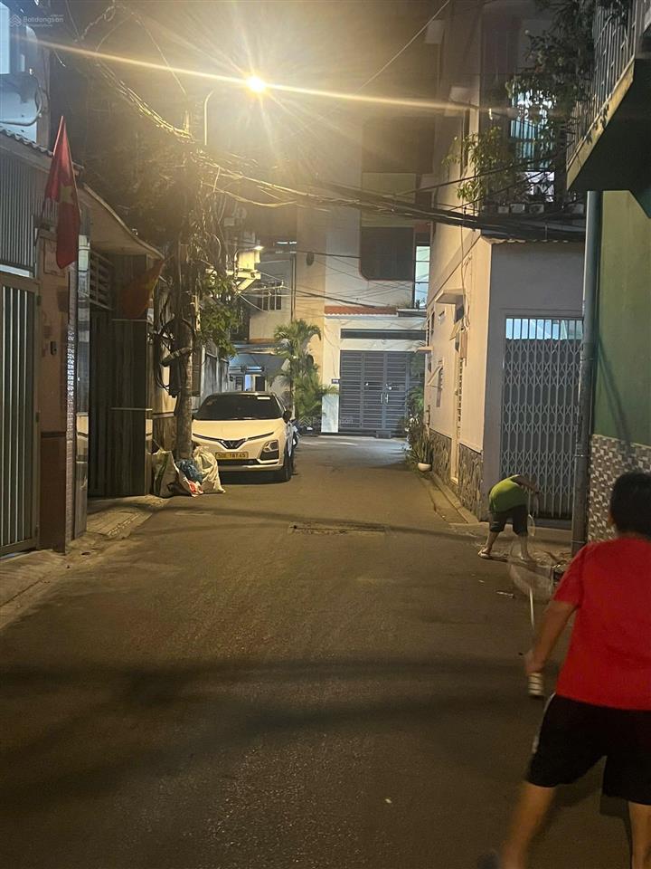 Bán nhà riêng, xe hơi tại nhà thích quảng đức, có hẻm sau, 9,5 tỷ, 55 m2, giá ưu đãi uy tín