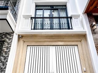 Bán nhà riêng, xe hơi trước nhà, tại trần cao vân, 9,15 tỷ, 32m2, 5pn, 4wc, pháp lý đầy đủ, hot!