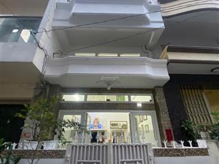 Bán nhà riêng tại đường 3/2, quận 10, 8,9 tỷ, 39m2, giá siêu hời, view đẹp