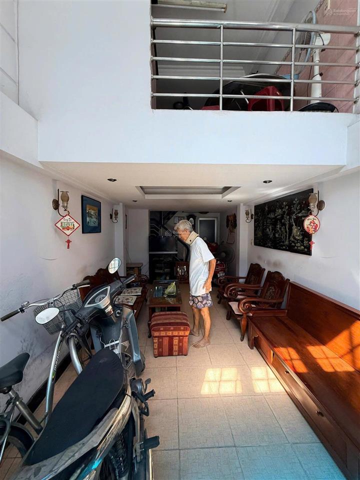 Bán nhà riêng tại lý chính thắng q3, nở hậu nhẹ 6,999 tỷ, 31m2, đẹp, nhiều tiện ích xung quanh