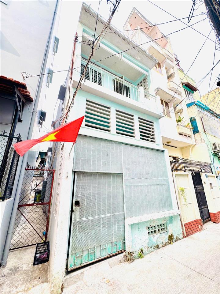 Bán gấp nhà riêng 2 mặt hẻm tại trường sa, gần mặt tiền, nhà cũ tiện xây mới, pháp lý đầy đủ