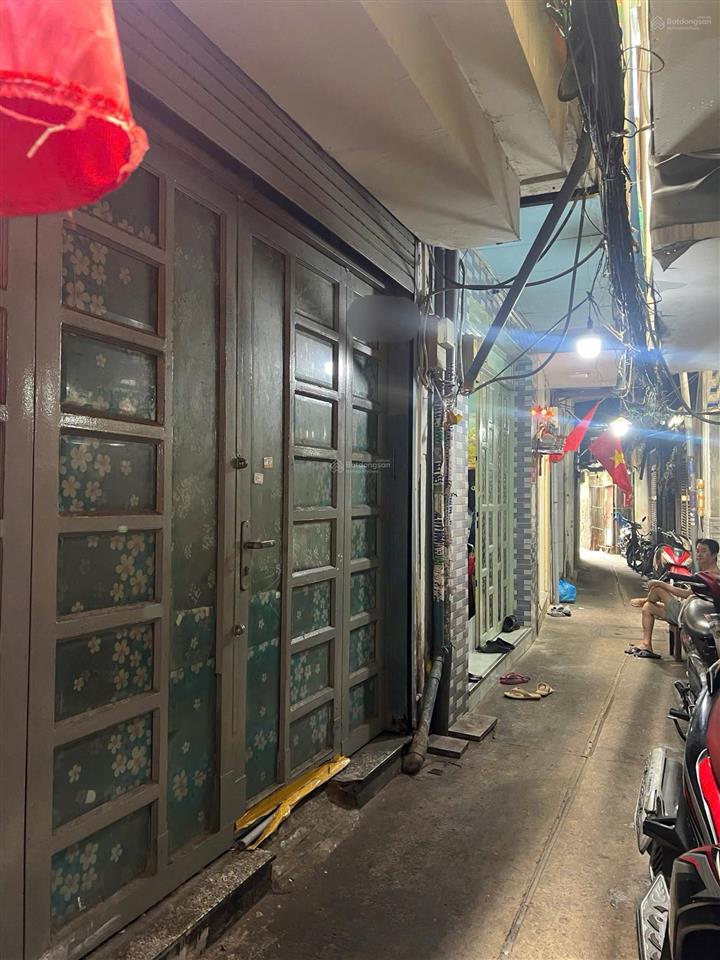 Bán nhà riêng tại cô giang, 3,9 tỷ, 22,2 m2,2tầng, gần manhattan, trường học, siêu thị,thu nhập tốt
