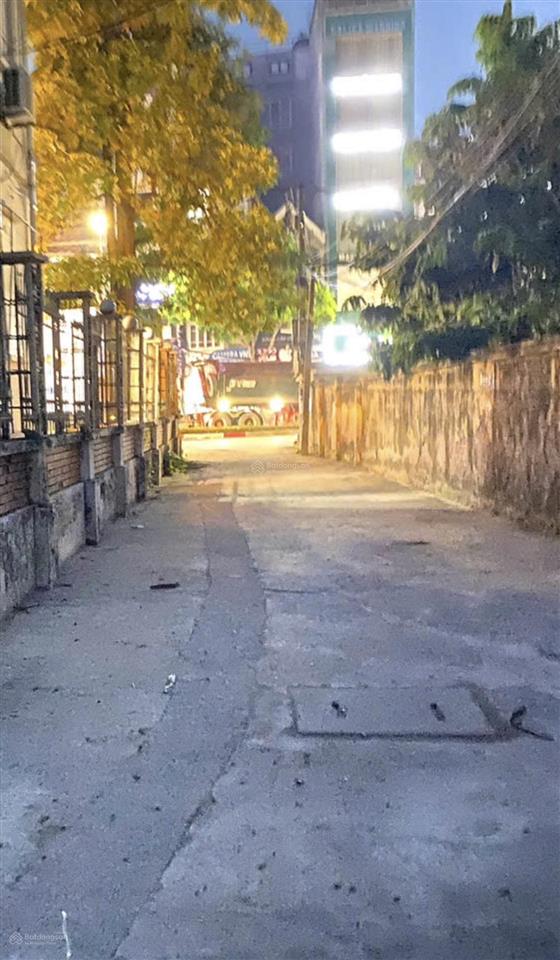 Bán 90m2 đất thị trấn phùng, sát đường 32, siêu đẹp, ô tô tránh, giá chỉ 6,6 tỷ
