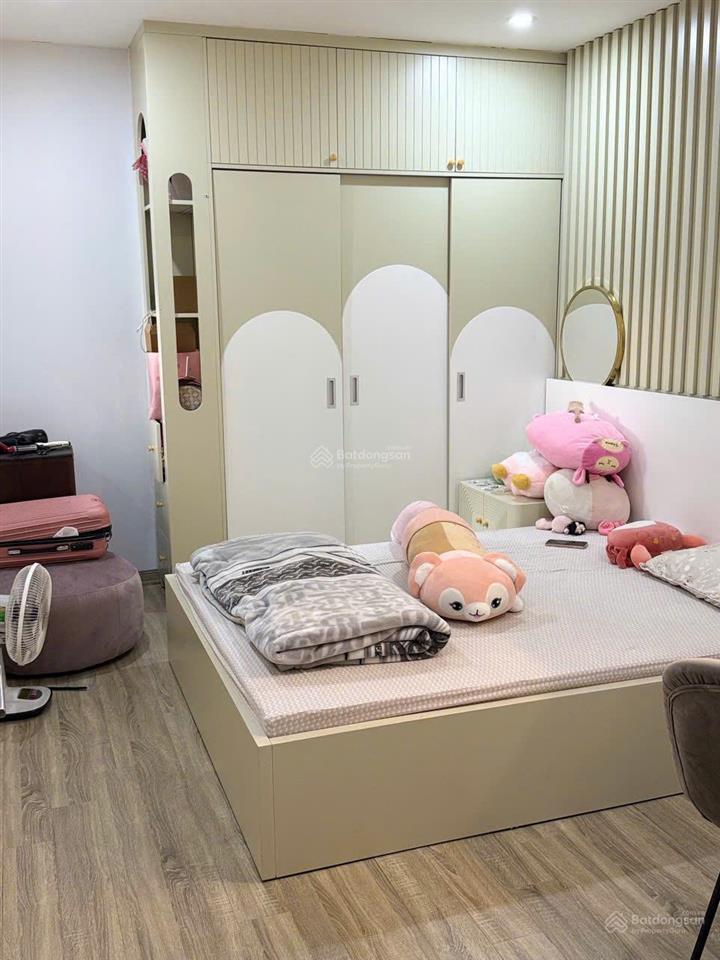 Chính chủ bán căn hộ trục b11, tầng trung, dt 88,1m2, 3pn, 2wc, full nội thất, chung cư bea sky.