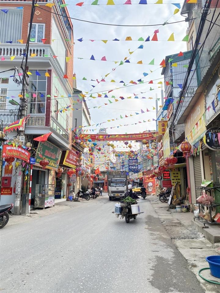 Bán đất tây tựu 63m ô tô đỗ cửa  cách mặt phố 20m  đầu tư ccmn thang máy, dòng tiền