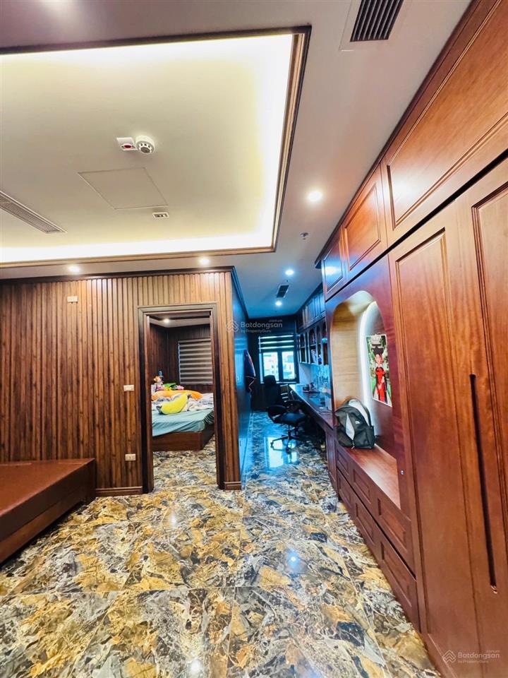 Bán tòa nhà mặt phố nguyễn hoàng 750m2  10 tầng  mặt tiền 35m  100 phòng vừa ở vừa kinh doanh