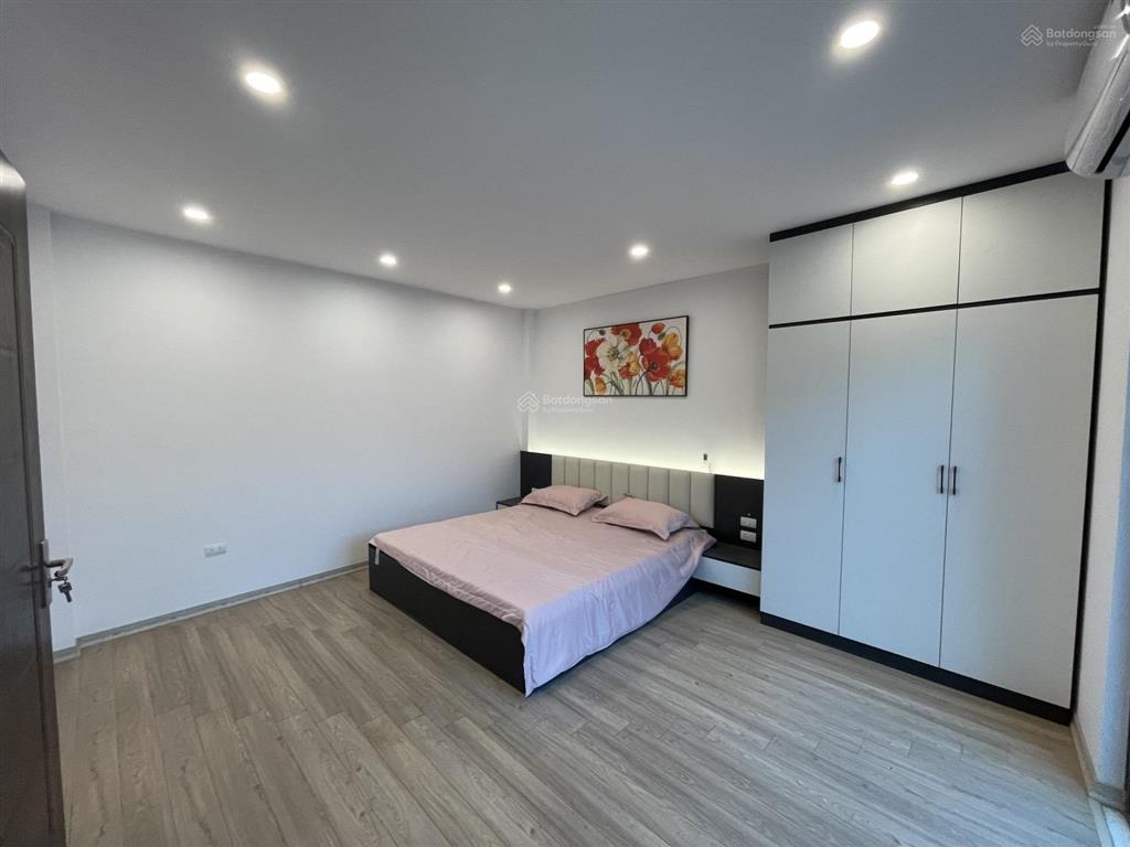 Chỉ nhỉnh 8 tỷ có nhà đẹp cổ nhuế, 35m, 6 tầng, thang máy, gần ô tô, đầy đủ công năng