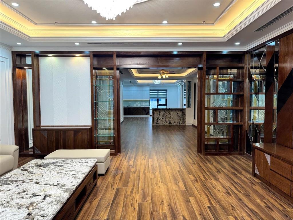 Bán tòa nhà nguyễn hoàng 130m  9 tầng  mặt tiền 7m  kinh doanh đa dạng  văn phòng  ô tô vỉa hè