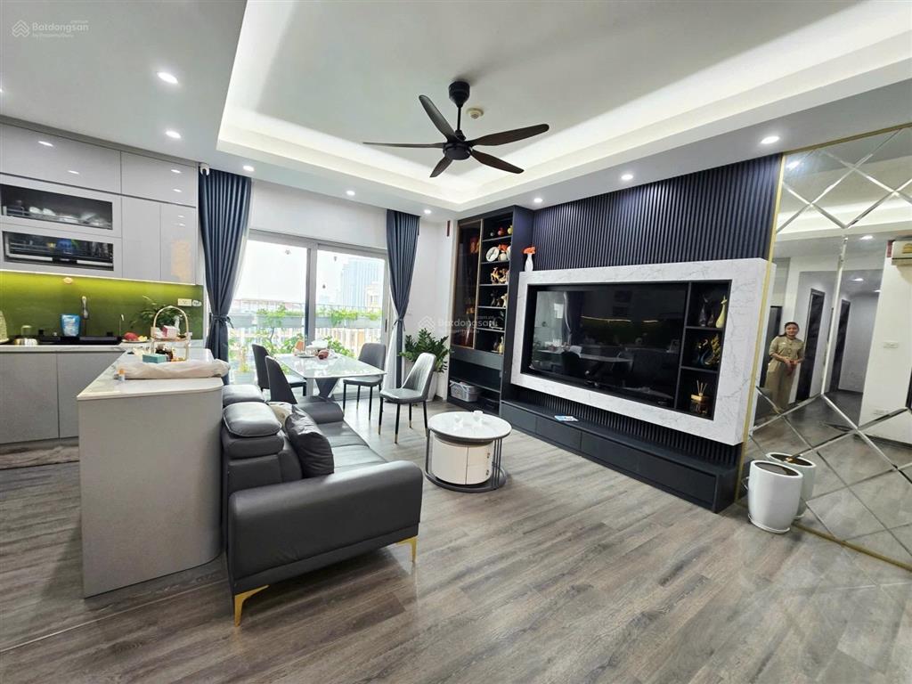 Chỉ 6.8 tỷ bán chung cư 789 mỹ đình 100m3 phòng ngủfull nội thất sangxem bắn pháo hoa chill