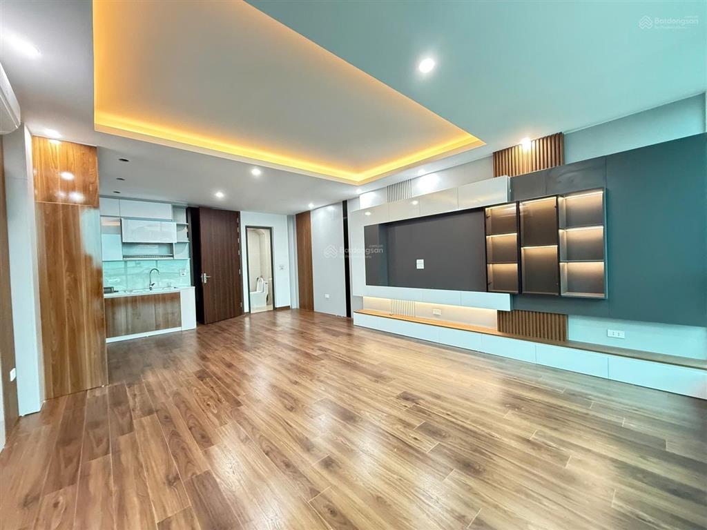 Chỉ 6.9 tỷ bán nhà nhật tảo33m6 tầngtặng nội thất thiết kế lô gócoto gần 5m