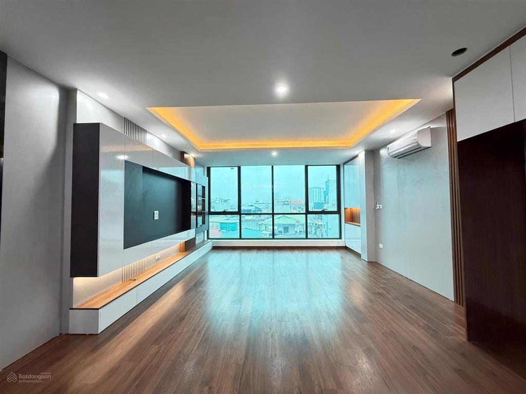 Chỉ 6.9 tỷ bán nhà nhật tảo33m6 tầngtặng nội thất thiết kế lô gócoto gần 5m