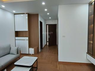 Chính chủ cần bán tầng 8 toà v8 the vesta dt thông thủy là 69m 75m tim tường ,tk 3 ngủ 2vs sđcc