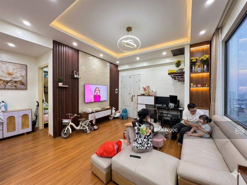 Bán căn hộ ct4 kđt xa la, hà đông thiết kế 70m phòng ngủ, 2 vệ sinh
sổ đỏ lâu dài giá 4,29 tỷ