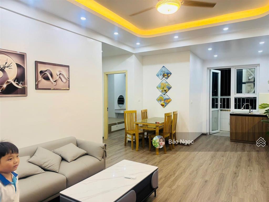 Bán
căn hộ 68m kđt xa la nhà đẹp full nội thất. sổ hồng chính chủ
zá3,9tỷ,hỗ trợ  0376 685 ***