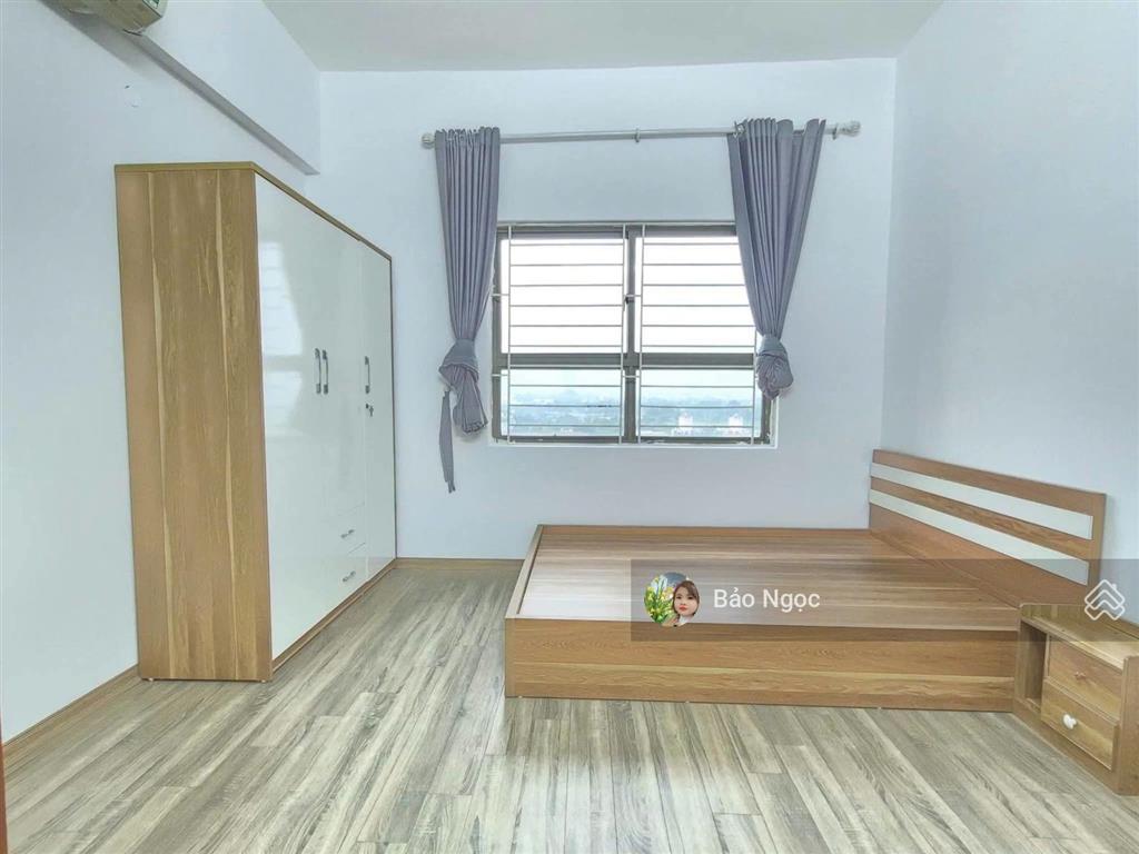 Mình bán căn 75m 2n 2vs ở xa la, hđ.
nhà đã có sổ đỏ lâu dài. giá 3,6x tỷ có tl,
 0376 685 ***