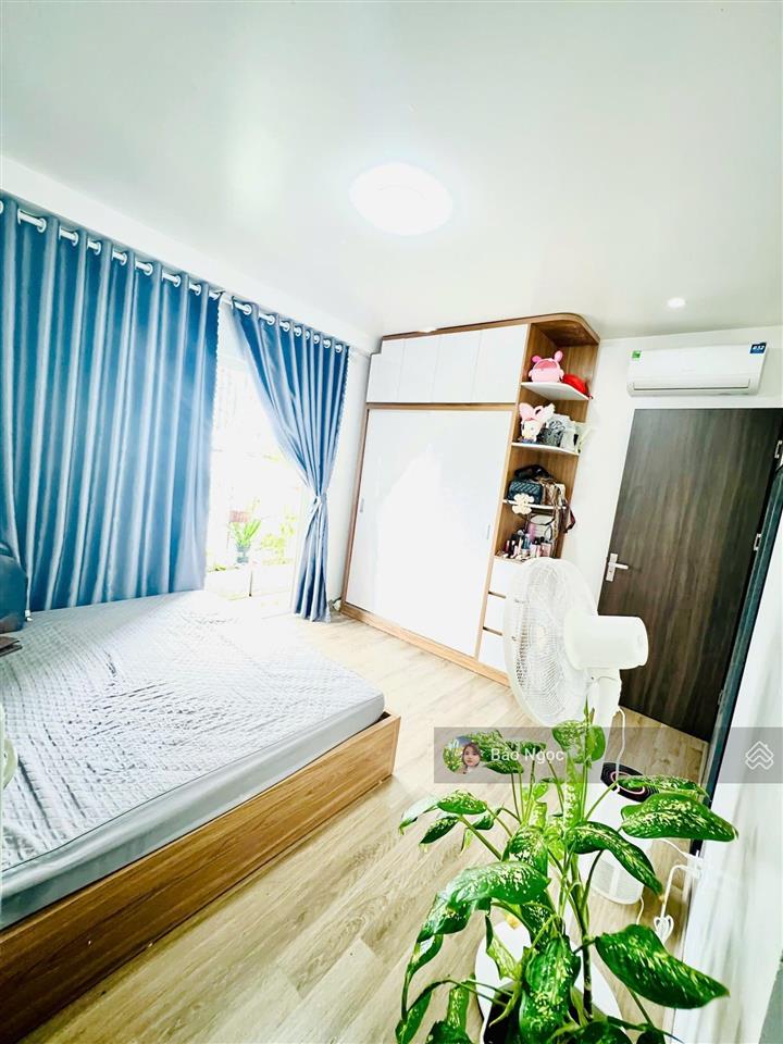 Bán giá rẻ giật mình 81m 3 ngủ căn góc 2 ban công tại tòa 89 phùng hưng sát văn quán (giá 4,7 tỷ)