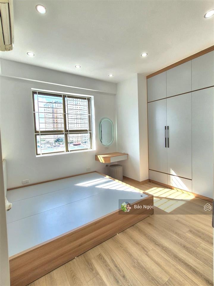 Bán căn hộ ct4 kđt xa la full nội thất 70m 2pn, 2vs, nhà đẹp, full nt sđcc giá 3,5x tỷ