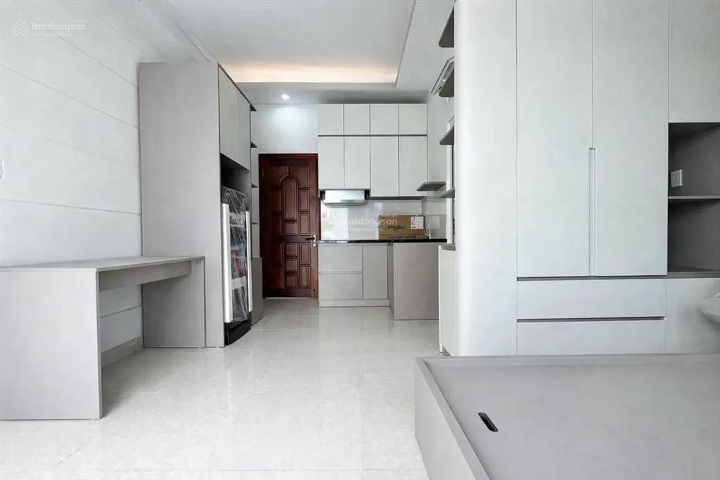 Khai trương căn hộ studio full nội thất, ban công, cửa sổ thoáng ngay nguyễn thái sơn  emart