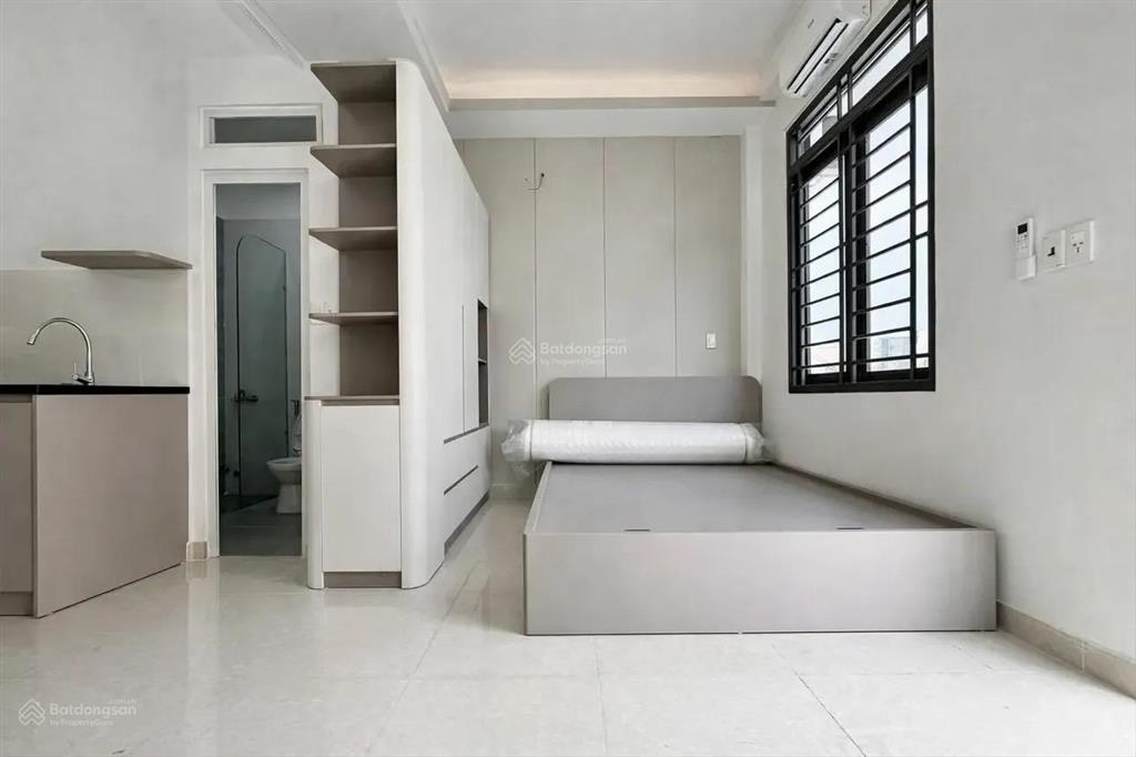 Khai trương căn hộ studio full nội thất, ban công, cửa sổ thoáng ngay nguyễn thái sơn  emart