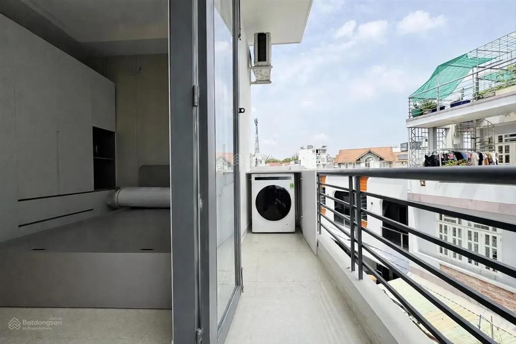 Khai trương căn hộ studio full nội thất, ban công, cửa sổ thoáng ngay nguyễn thái sơn  emart