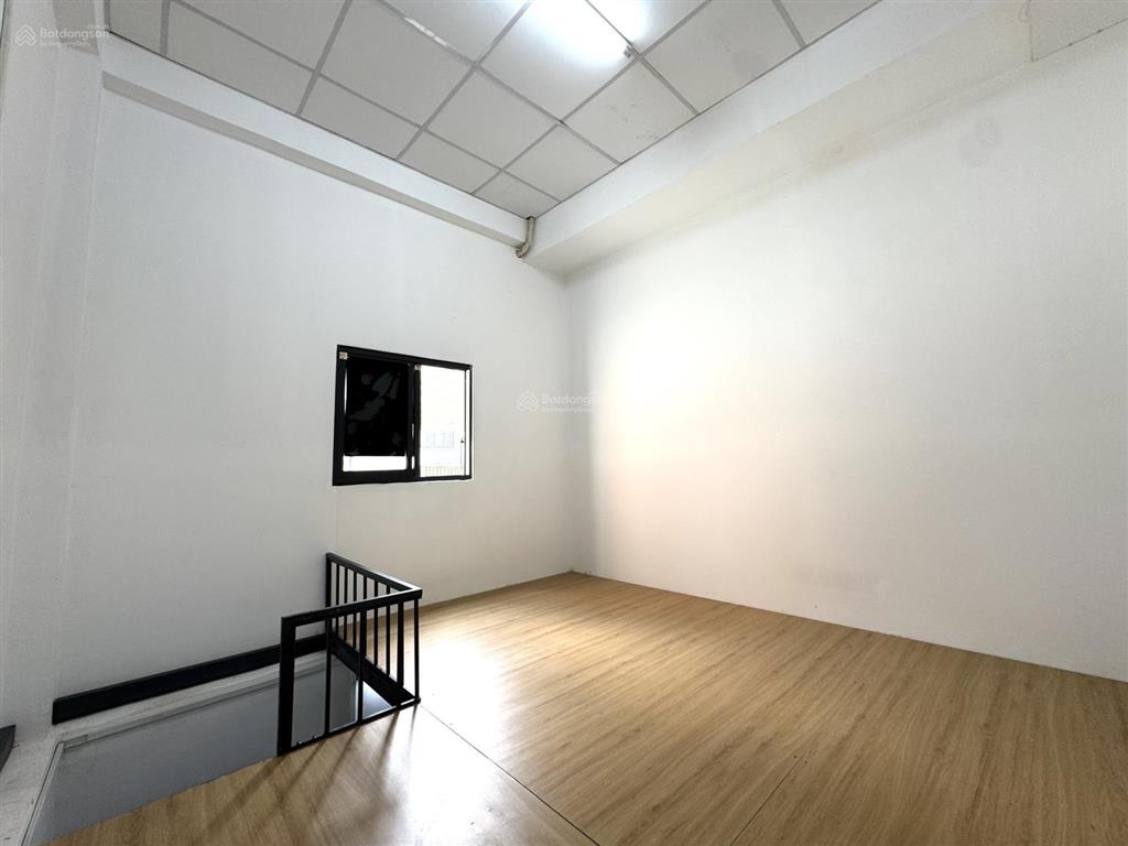 Chính chủ cho thuê phòng gác cao 3m  full nội thất ngay quang trung  gần chợ hạnh thông tây