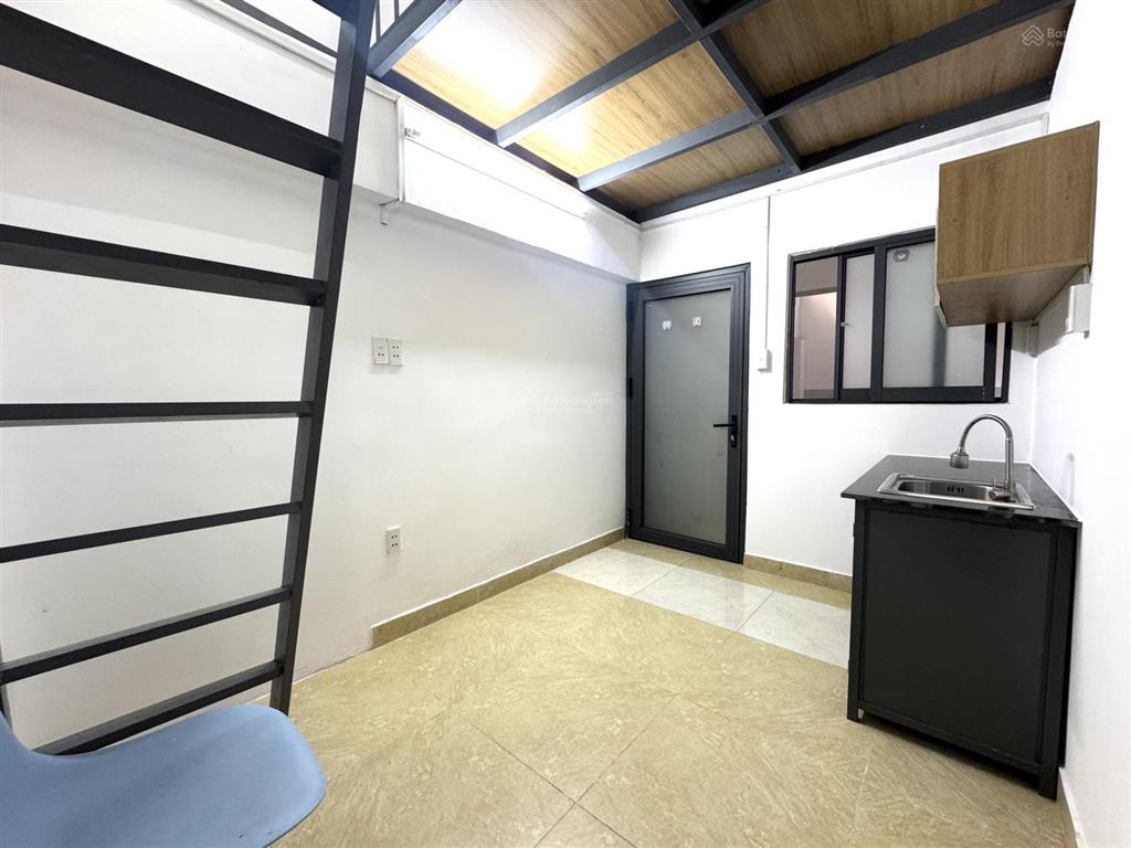 Chính chủ cho thuê phòng gác cao 3m  full nội thất ngay quang trung  gần chợ hạnh thông tây