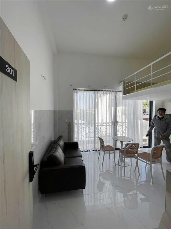 Duplex cửa sổ  ban công thoáng mát ngay dương quảng hàm  gần đh vlu cs3, iuh, cđ việt mỹ