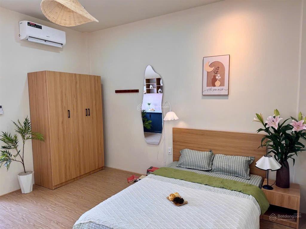 Chính chủ cho thuê studio cửa sổ thoáng ngay đào duy anh  thuận tiện di chuyển qua trung tâm
