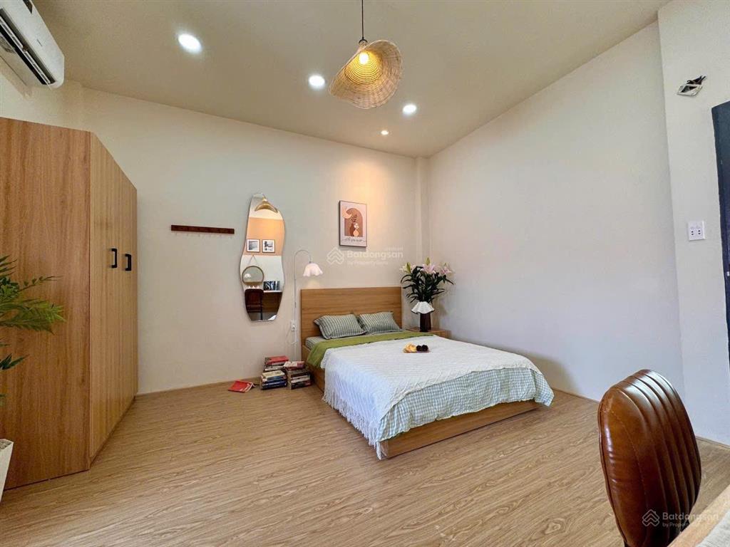 Chính chủ cho thuê studio cửa sổ thoáng ngay đào duy anh  thuận tiện di chuyển qua trung tâm