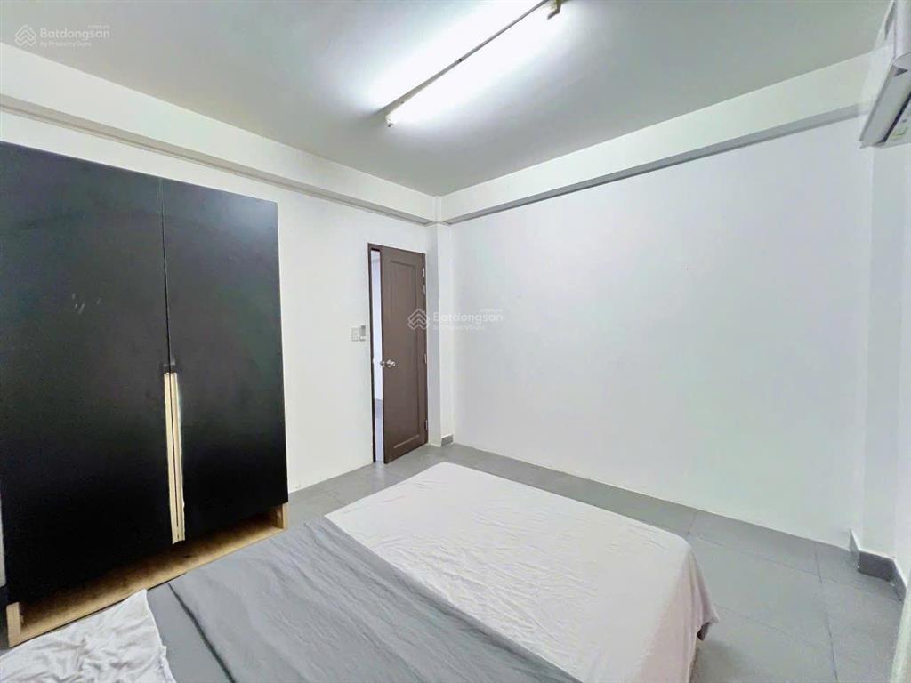 Căn hộ 2 phòng ngủ  full nội thất ngay nguyễn thái sơn  gần vòng xoay nguyễn kiệm