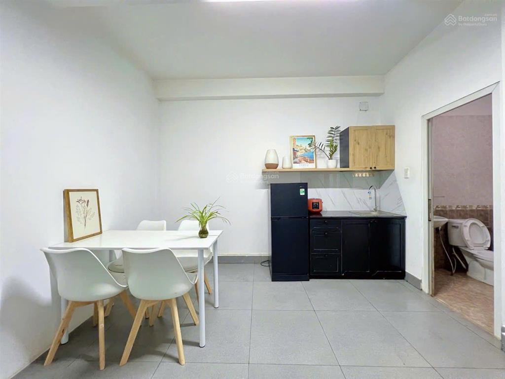 Căn hộ 2 phòng ngủ  full nội thất ngay nguyễn thái sơn  gần vòng xoay nguyễn kiệm