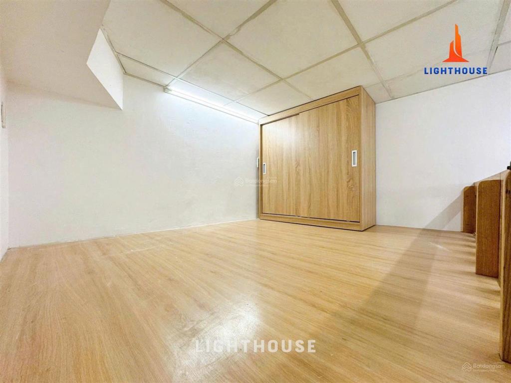 Duplex full nội thất, thang máy ngay dương quảng hàm  5p di chuyển ra phạm văn đồng, phan văn trị