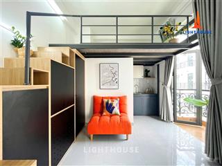 Duplex full nội thất, thang máy  cửa sổ ngay dương quảng hàm  gần iuh, vlu