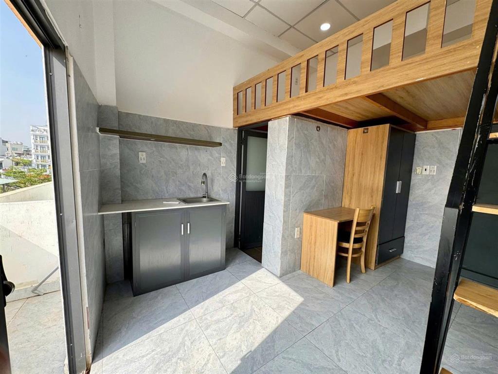 Chính chủ cho thuê duplex cửa sổ  ban công ngay dương quảng hàm  gần vlu, iuh