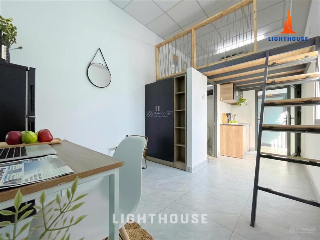 Chính chủ cho thuê căn hộ gác  full nội thất  cửa sổ thoáng ngay quang trung