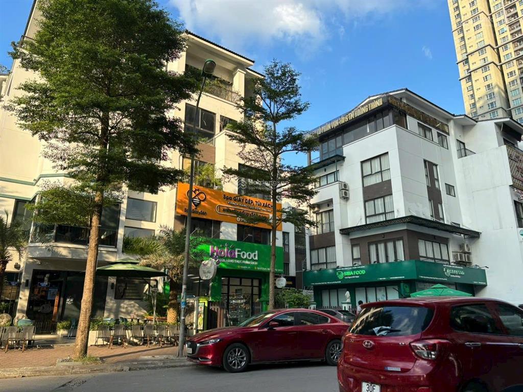 Bán lk hoàng thành villa nhỉnh 400tr/m. 136m mt7m 5 tầng. điểm rơi" giá tốt nhất thị trường