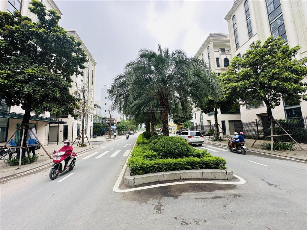 Cho thuê căn shop himlam vạn phúc  gần mặt đường tố hữu. 540m² sàn 6 tầng có thang máy. tk theo yc