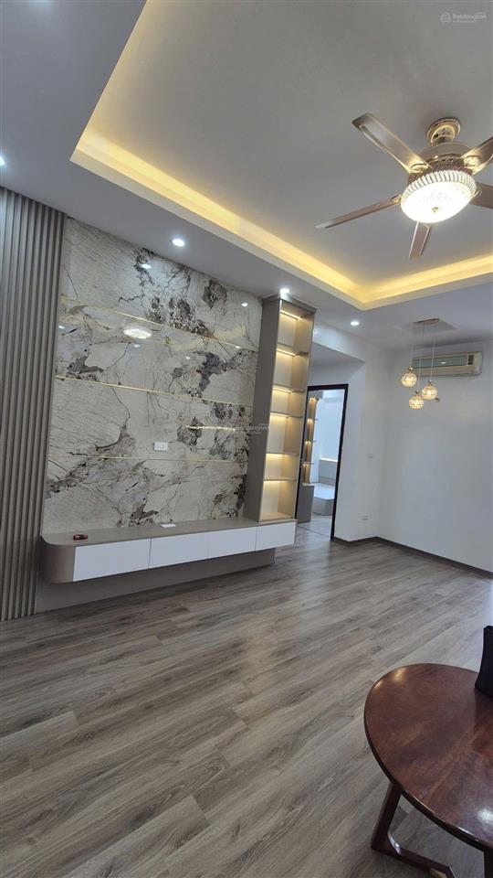 Chính chủ bán căn góc 70m 2pn 2vs nội thất full đồ sổ đỏ sẵn két giá 3,9 tỷ tại tòa ct4 kđt xa la