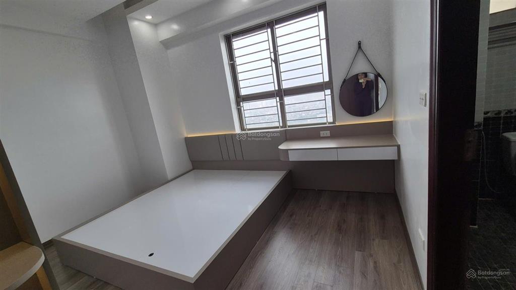 Chính chủ bán căn góc 70m 2pn 2vs nội thất full đồ sổ đỏ sẵn két giá 3,9 tỷ tại tòa ct4 kđt xa la