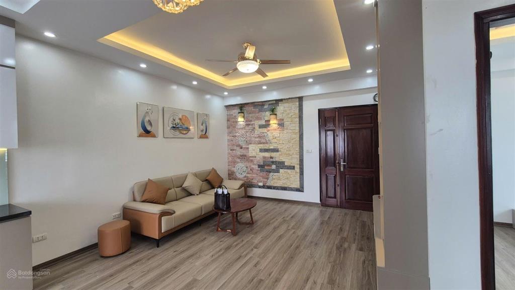Chính chủ bán căn góc 70m 2pn 2vs nội thất full đồ sổ đỏ sẵn két giá 3,9 tỷ tại tòa ct4 kđt xa la