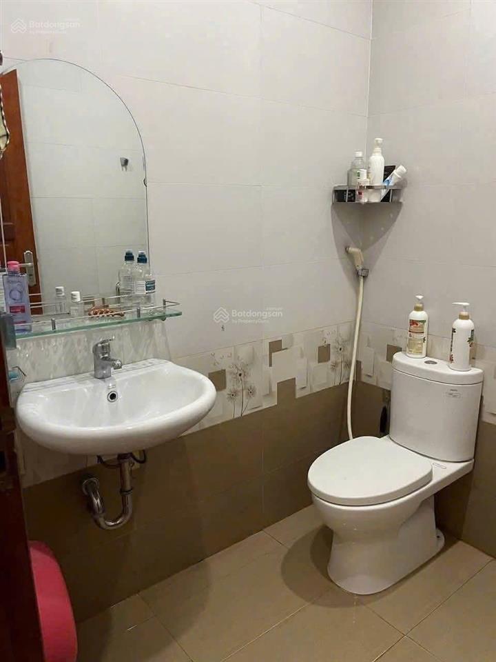 Cho thuê lâu dài căn góc 104m2 3pn 2vs nội thất đầy đủ tại tòa ct2 kđt xa la