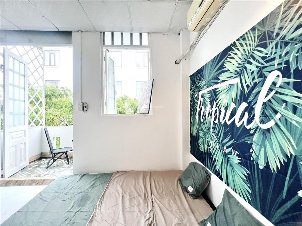 Studio ban công lớn  full nội thất mới keng  ngã tư ga q12