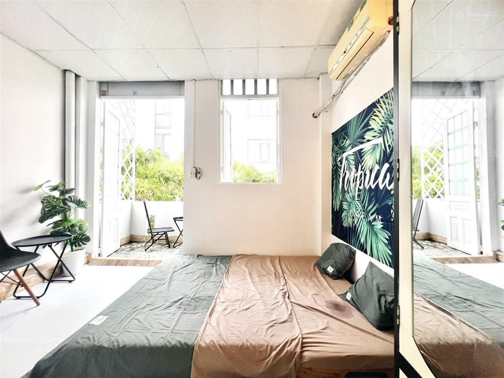 Studio ban công lớn  full nội thất mới keng  ngã tư ga q12
