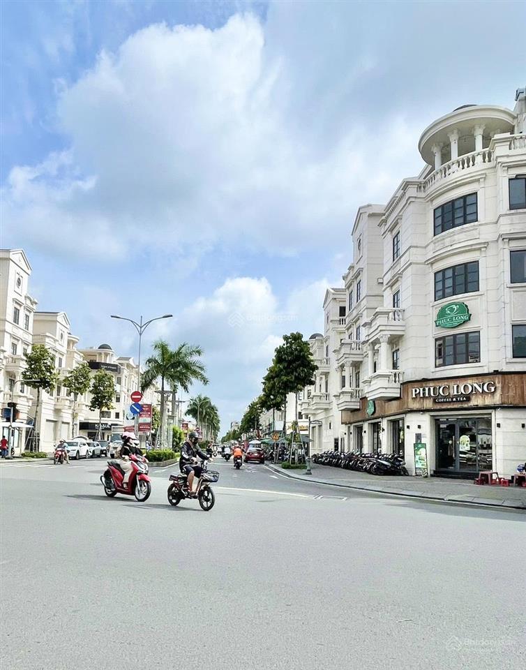 Giá 21, tỷ căn nhà phố cityland 5x20  có hầm. nhà hoàn thiện, có thang máy .
