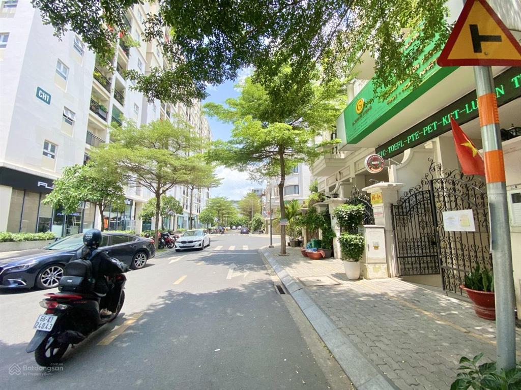 Bán căn cityland 5 x20 có hầm + thang máy. giá tốt nhất  20 tỷ. sổ hồng sẵn công chứng ngay .