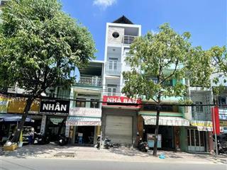 Nhà mặt tiền 4x15 đường hưng phú q8 gần cầu chữ y, nhà xây 3 tầng  5 phòng. sổ hồng đầy đủ.